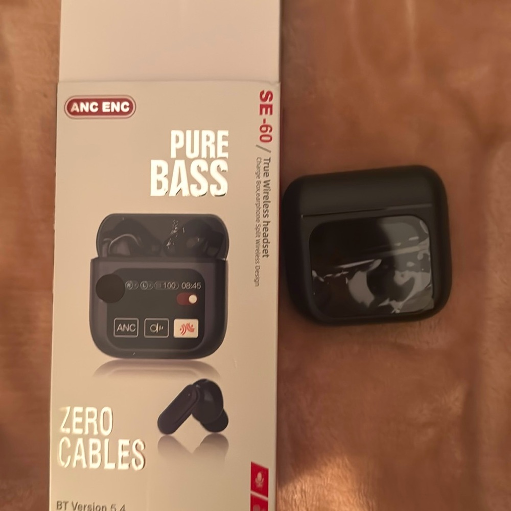 Noice canceling airbuds